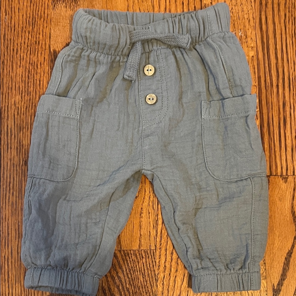 Quincy Mae Gray Pants